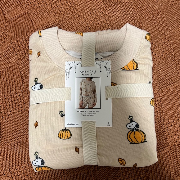American Eagle Snoopy PJ Set - Picture 2 of 3